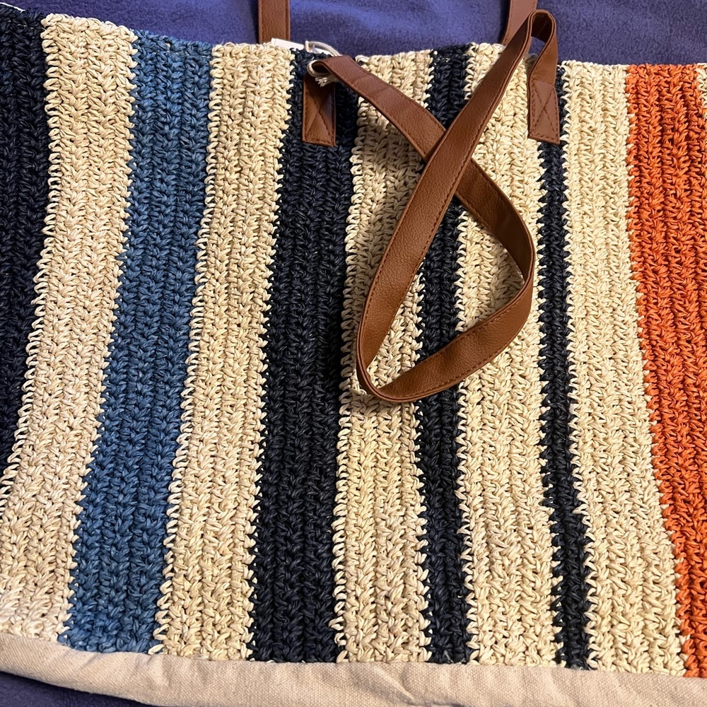Beachly Tote